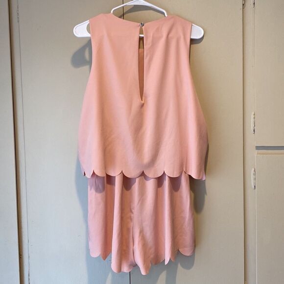 Vanilla Bay Medium Romper Sleeveless Petal Hem Button Clasp Back Slit - Picture 5 of 9